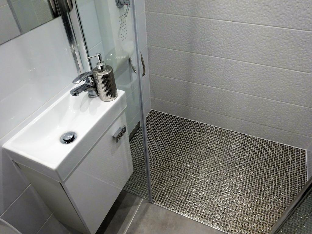 Apartament Junior วอร์ซอ ภายนอก รูปภาพ